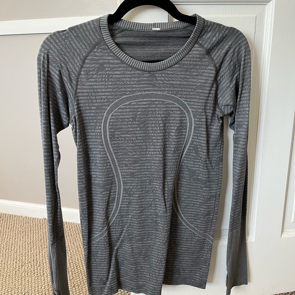 lululemon athletica Tops - LULULEMON swiftly tech.